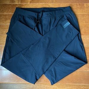 NWOT V2 Generation Ten Thousand Black Interval Pant Size Extra Large